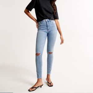 Abercrombie - The Super Skinny Ankle Jean